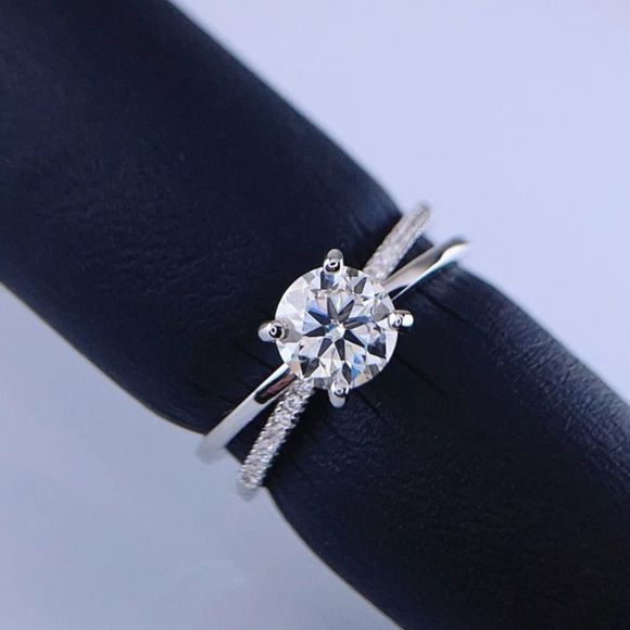 1ct D Moissanite Platinum Plated Ring - Picture 1 of 13